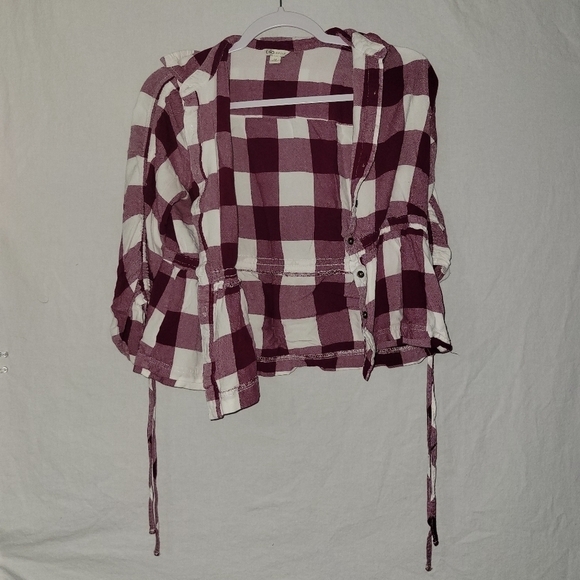 Cato Red And White Collared Blouse Medium Button Up Drawstring - Picture 2 of 11